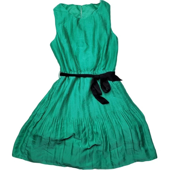 H&M Girl’s Sleeveless Pleated Dress W/ Black Waist Tie - Picture 1 of 5